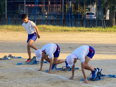 915dd401-089d-420a-80a5-38164b96530e