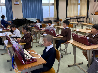 8739bad4-6208-474b-a9ca-08ba74851a56