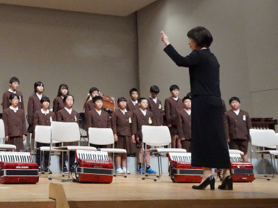 25f517a6-edac-4b3a-91a0-c9795fd09bcf